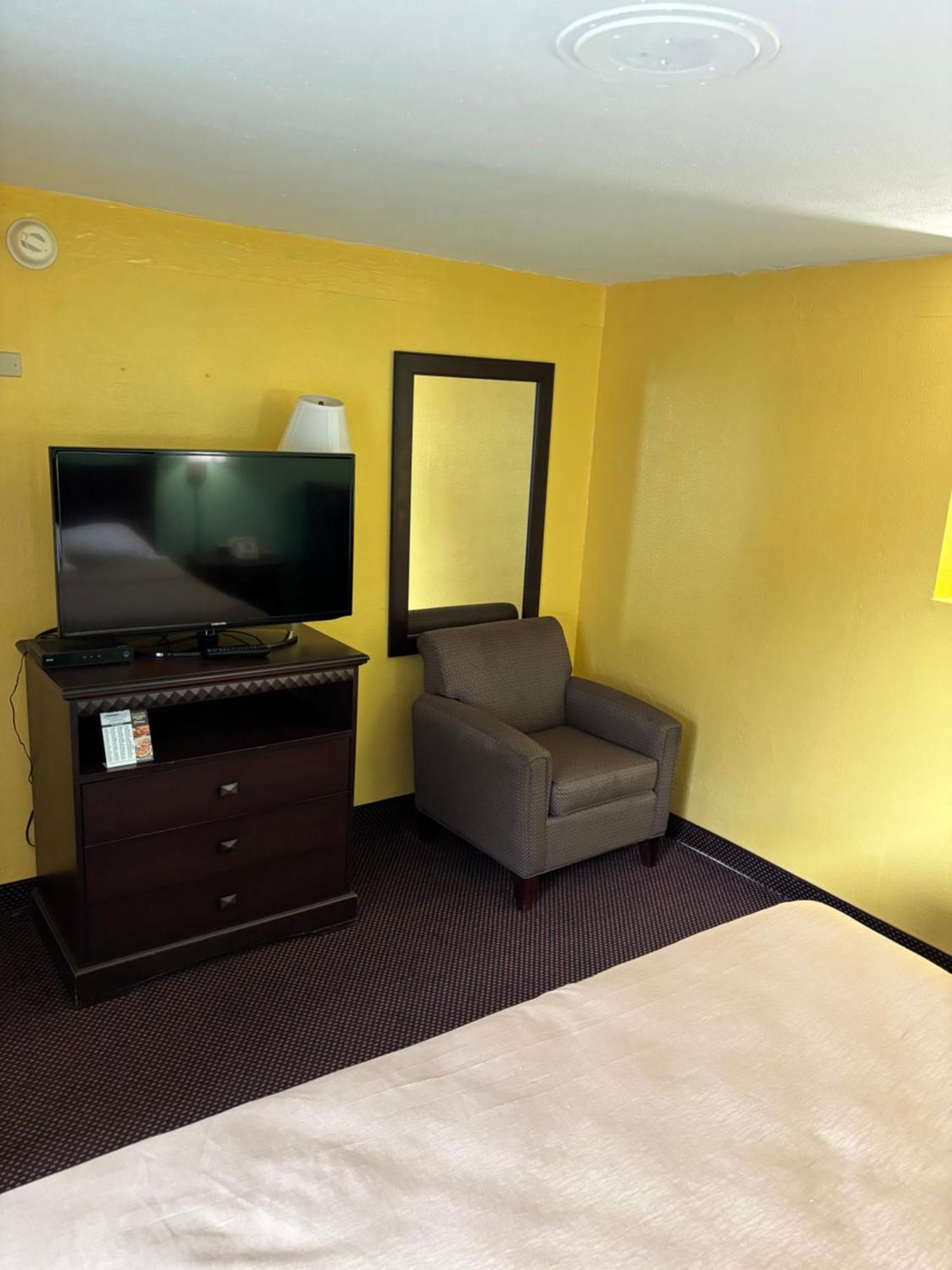 Budget Host Inn Somerset Exterior photo