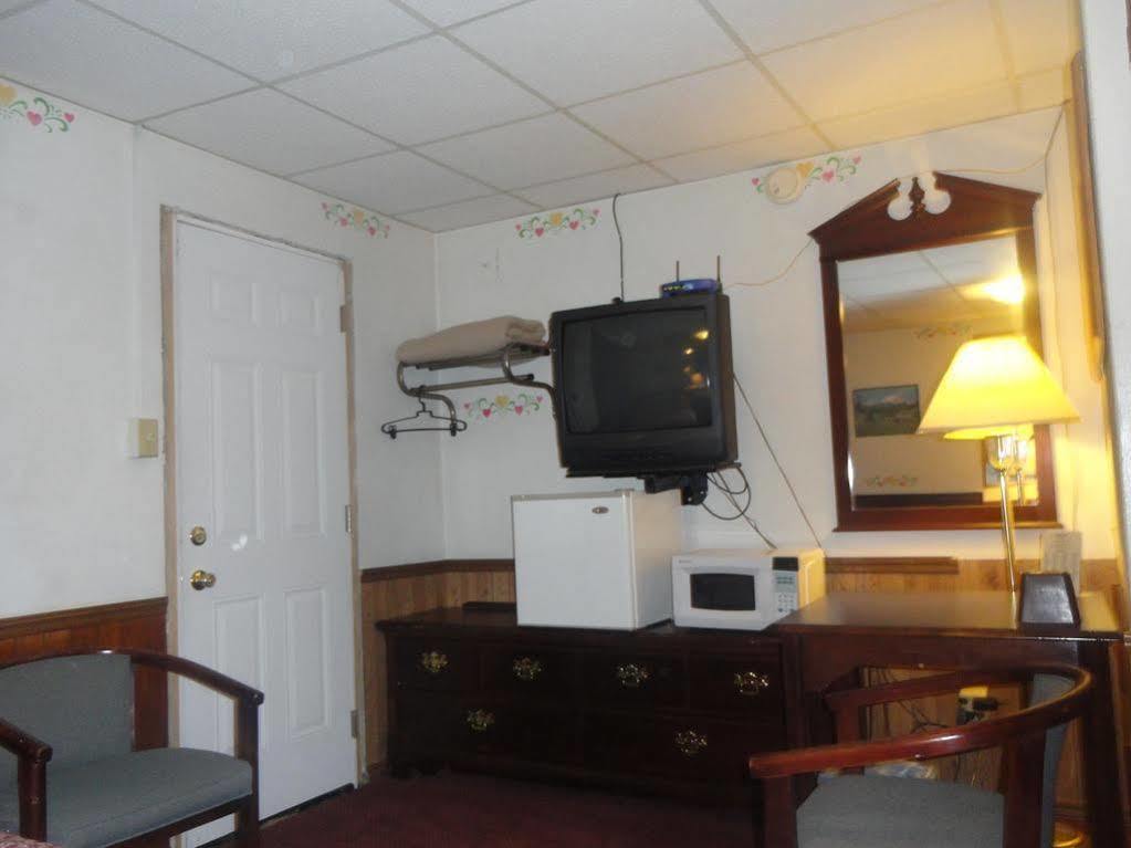 Budget Host Inn Somerset Exterior photo
