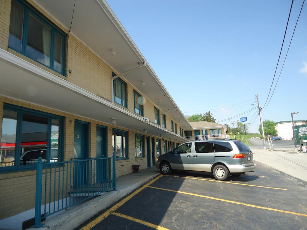 Budget Host Inn Somerset Exterior photo